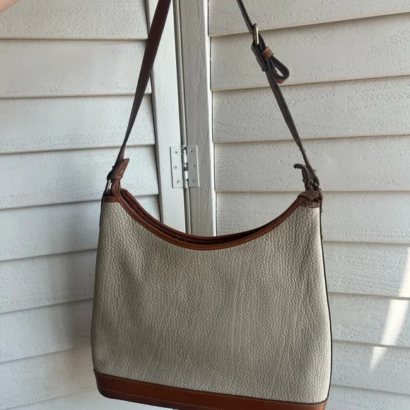 Vintage Dooney and Bourke Purse - Picture 2 of 6